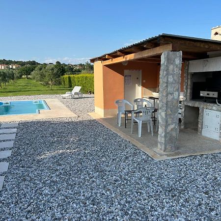 Vila Dora House With Wifi And Outdoor Swimming Pool Pula Exteriér fotografie
