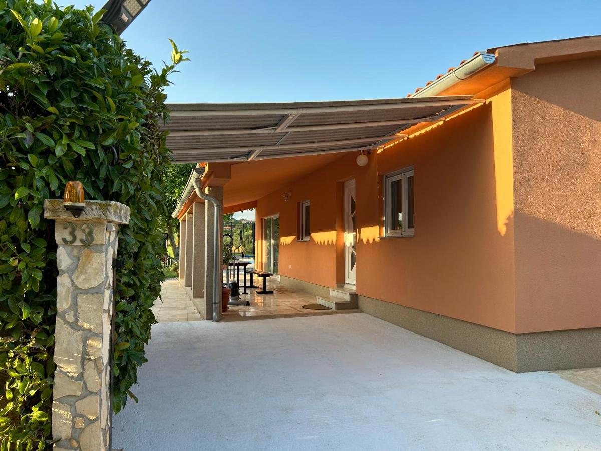 Vila Dora House With Wifi And Outdoor Swimming Pool Pula Exteriér fotografie